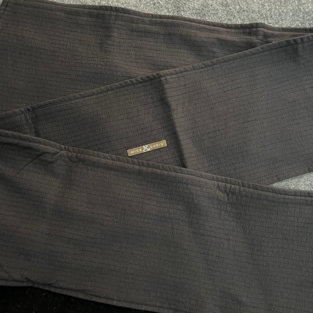 MIKE & CHRIS "8th Street" Scarf in Black Ash
